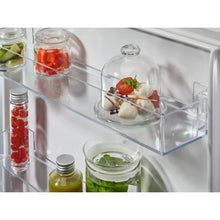 AEG OSC6N181ES 70/30 Integrated Frost Free Fridge Freezer